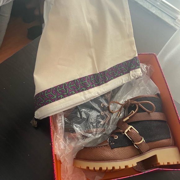 TORY BURCH BOOTS NWT samson bootie tumbled leather /flannel fabric - Picture 8 of 11